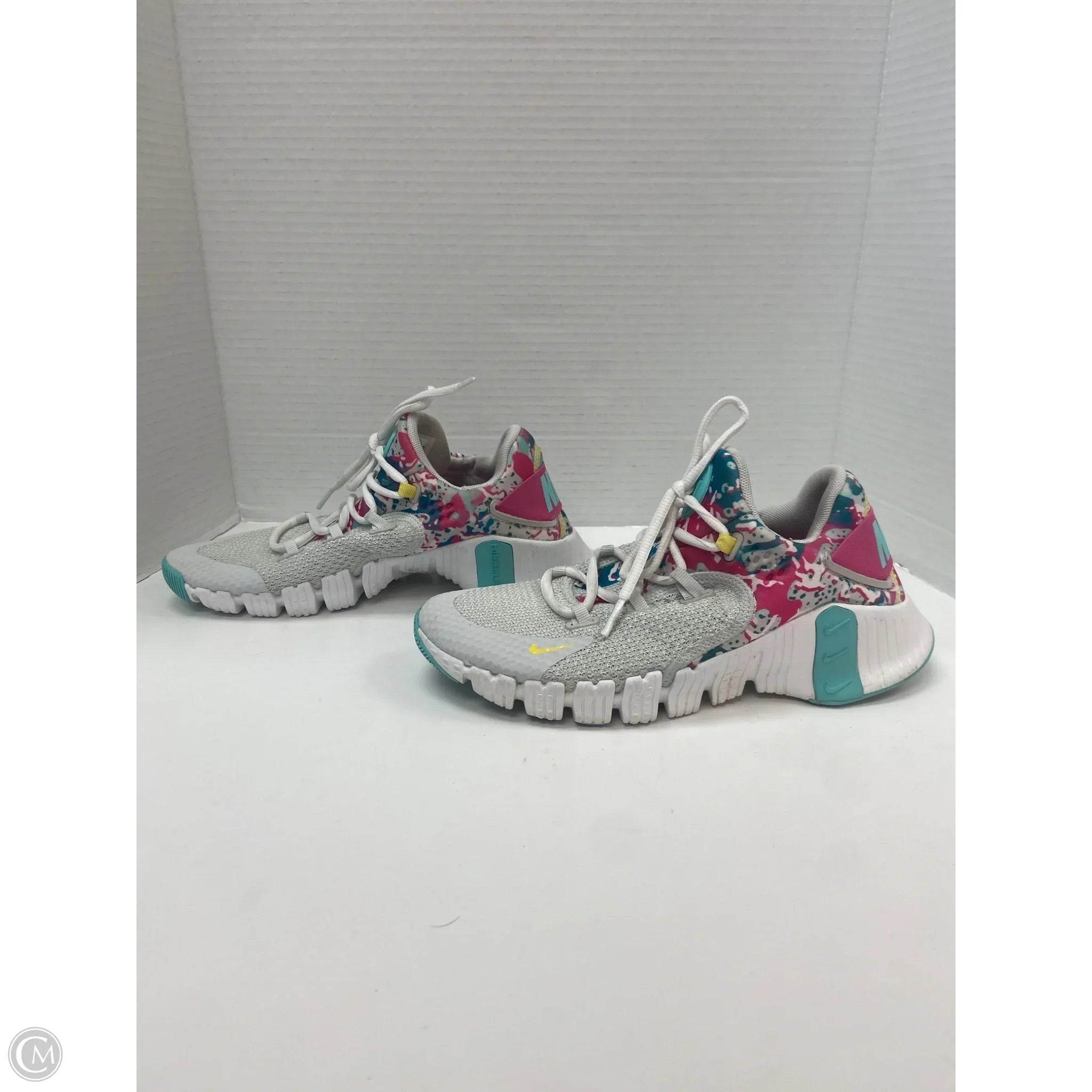 Shoes Athletic By Nike In White, Size: 7.5