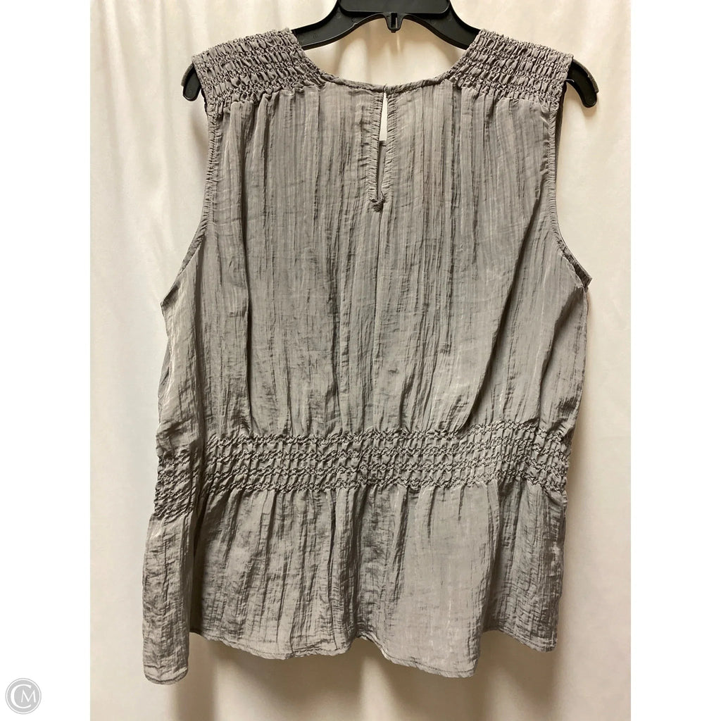 Top Sleeveless By Maurices In Grey, Size: Xl