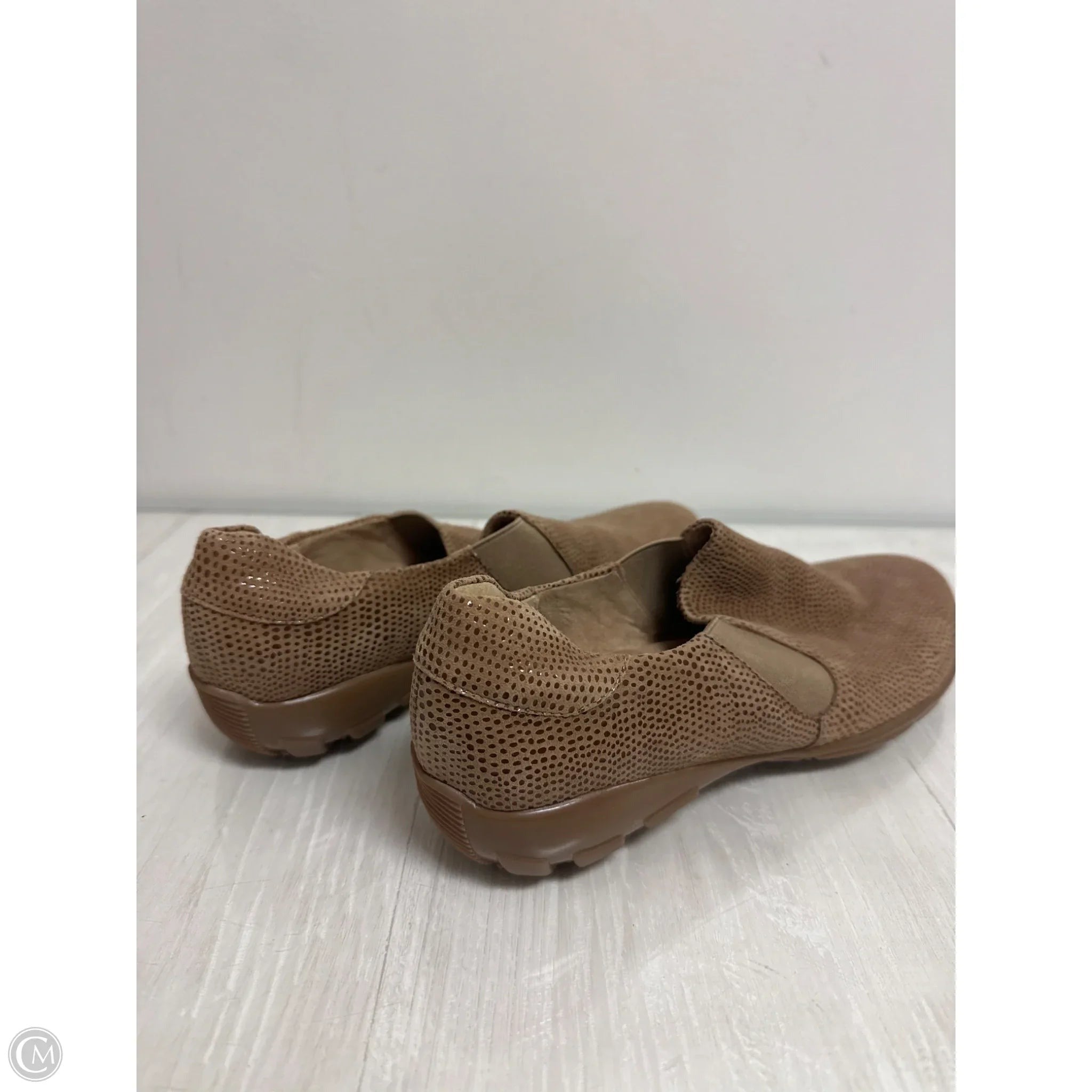 Shoes Flats By Vaneli In Brown, Size: 7.5
