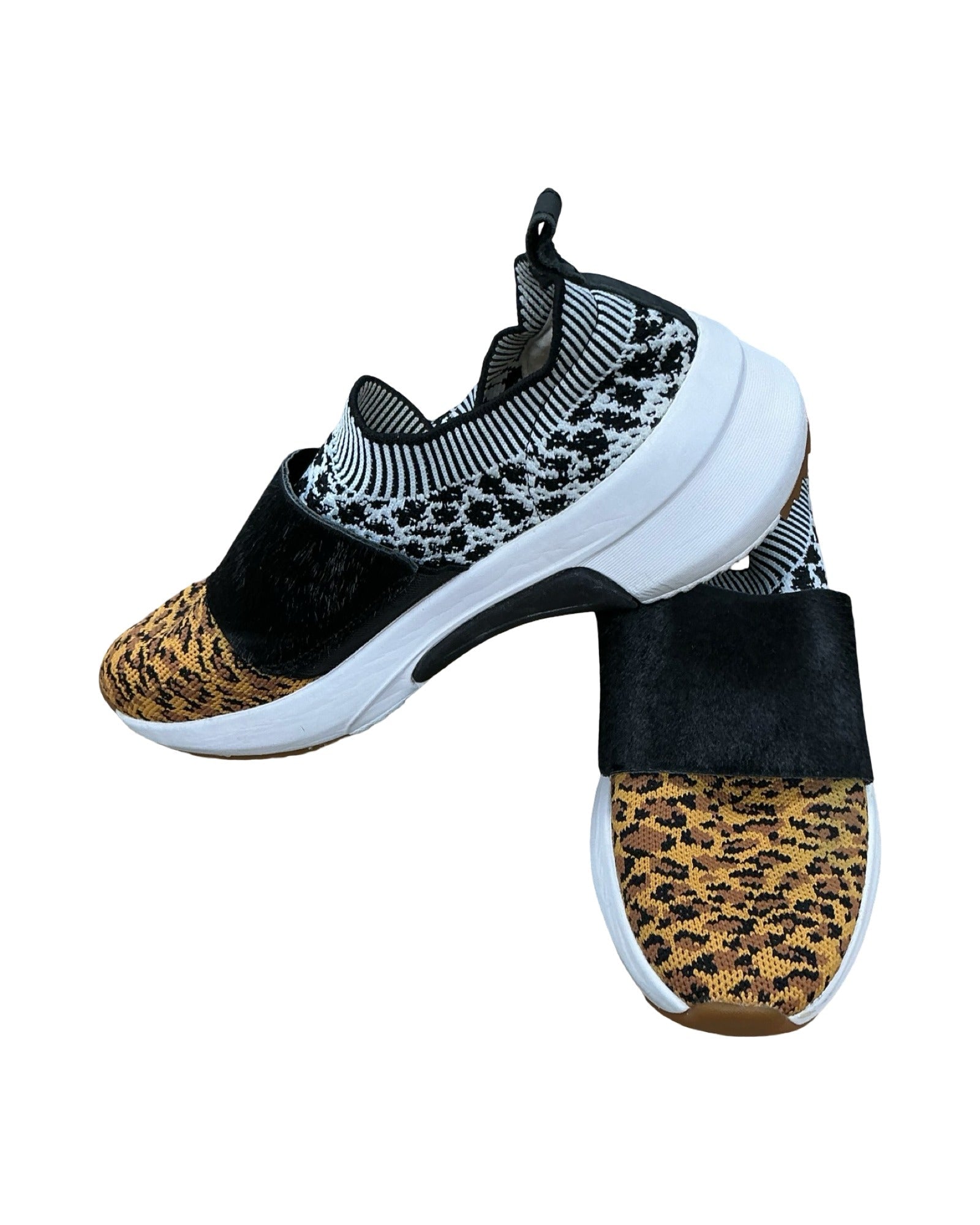 Shoes Sneakers By Clothes Mentor In Animal Print, Size:8.5