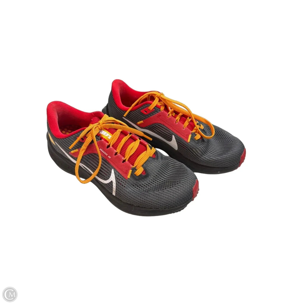 Shoes Athletic By Nike In Grey & Red, Size: 5.5