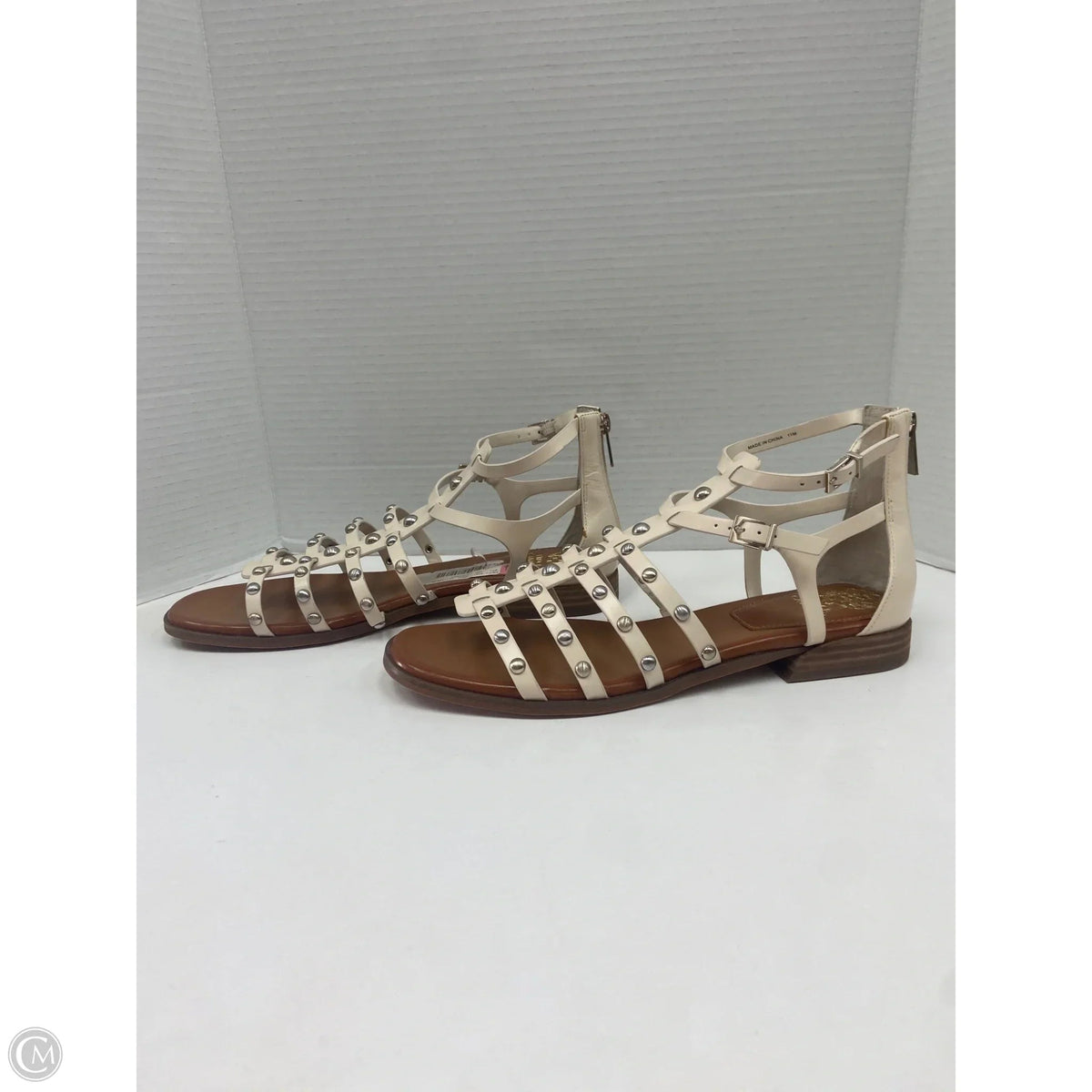 Sandals Flats By Vince Camuto In Cream, Size: 11