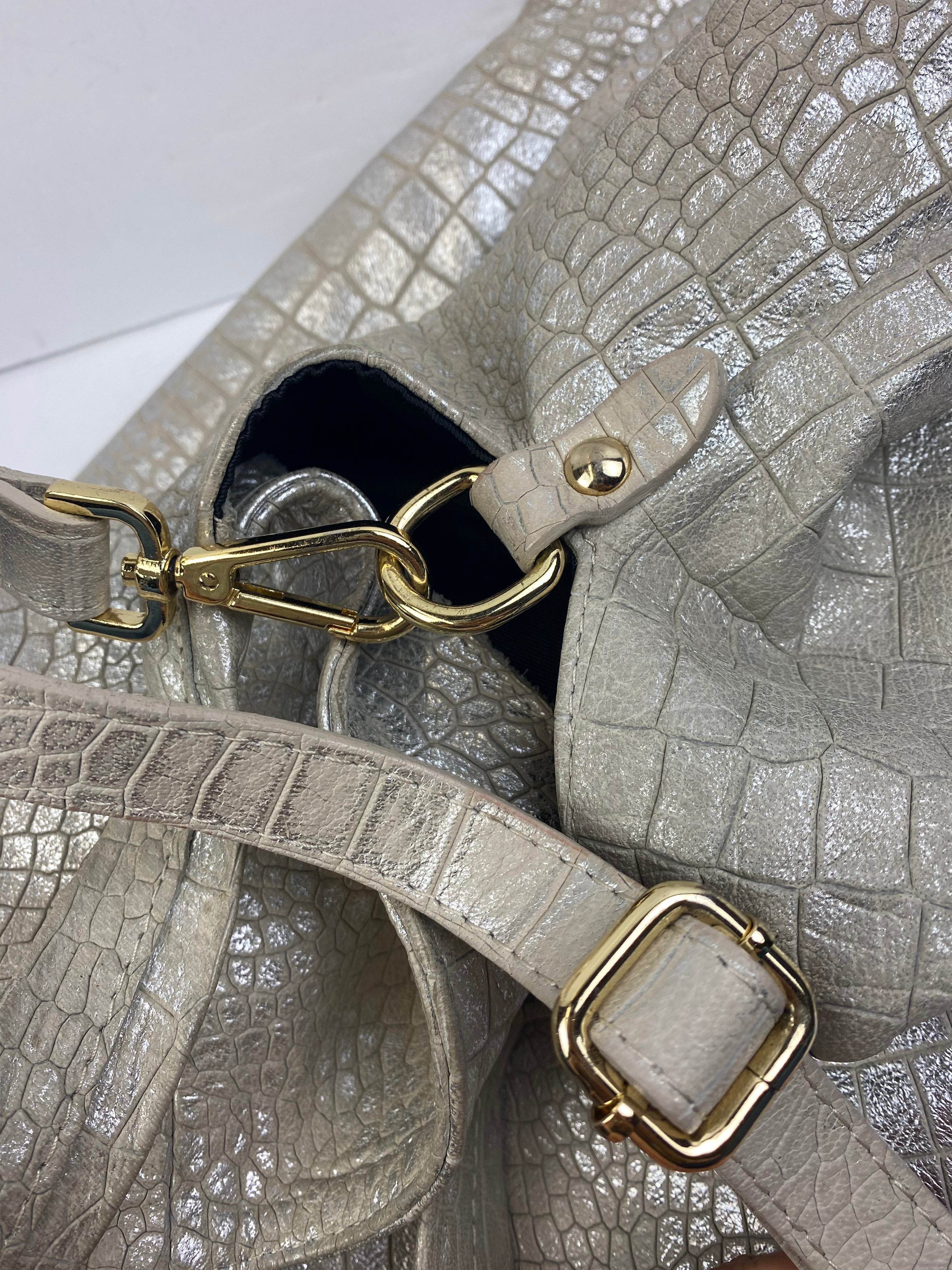Handbag Leather By Cmb, Size: Large