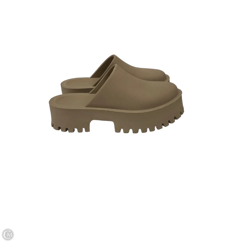 Shoes Flats By Jeffrey Campbell In Tan, Size: 10