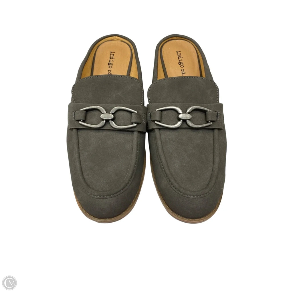 Shoes Flats By Indigo Rd In Grey, Size: 9
