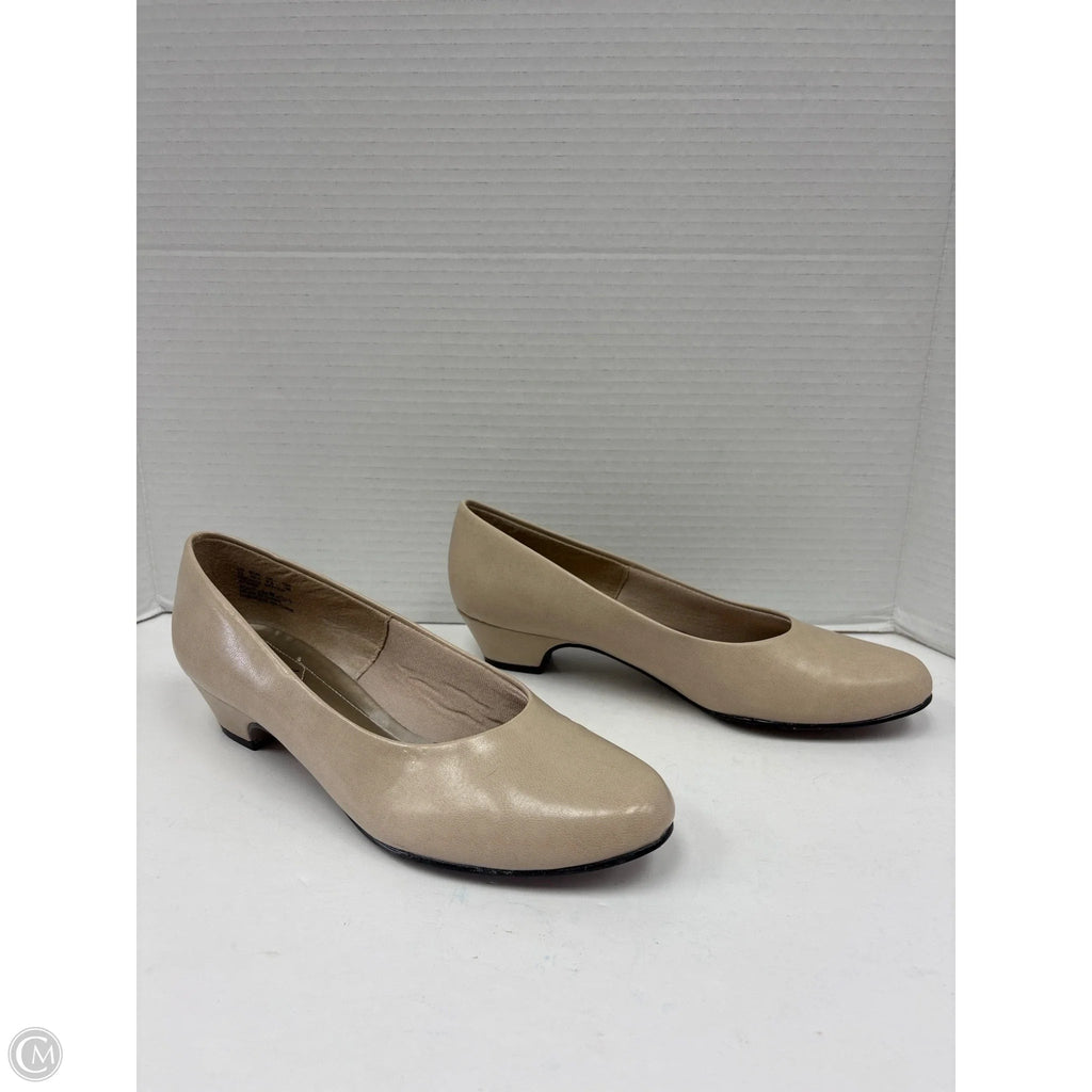 Shoes Heels Block By Hush Puppies In Beige, Size: 7.5