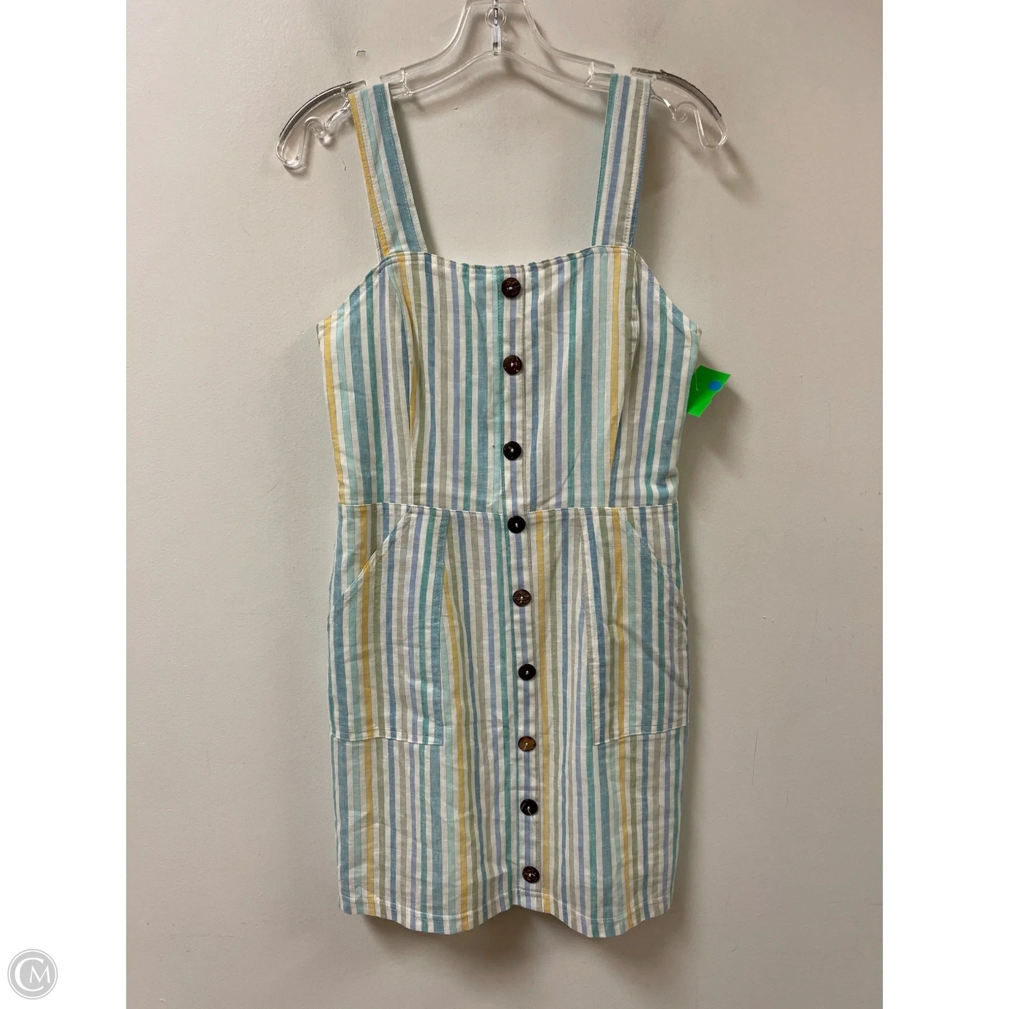Dress Casual Short By Clothes Mentor In Striped Pattern, Size: S