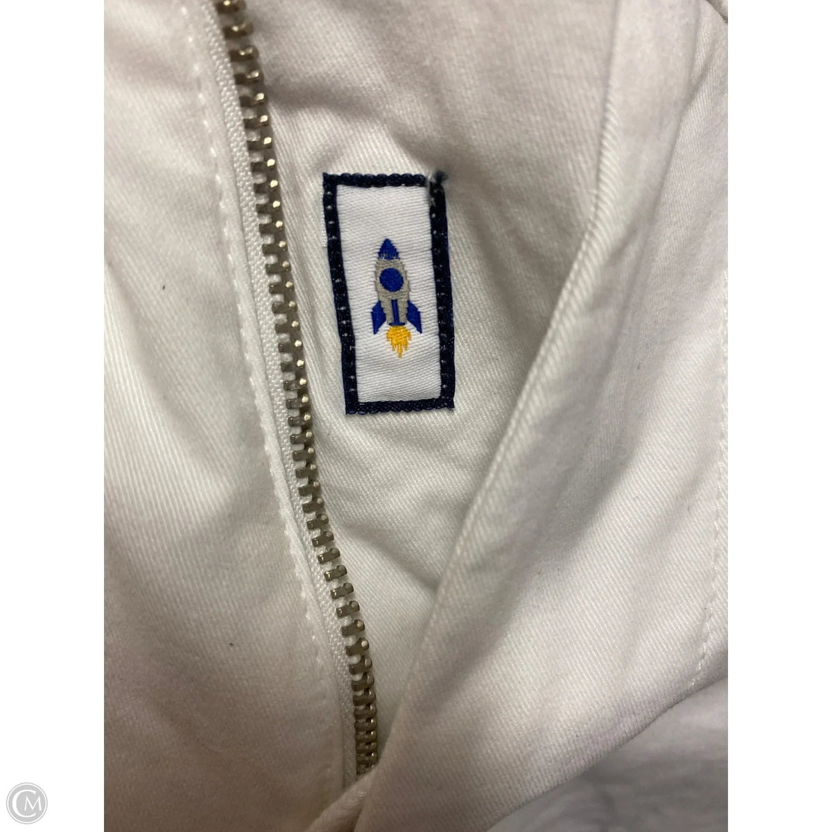 Shorts By Clothes Mentor In White, Size: 10