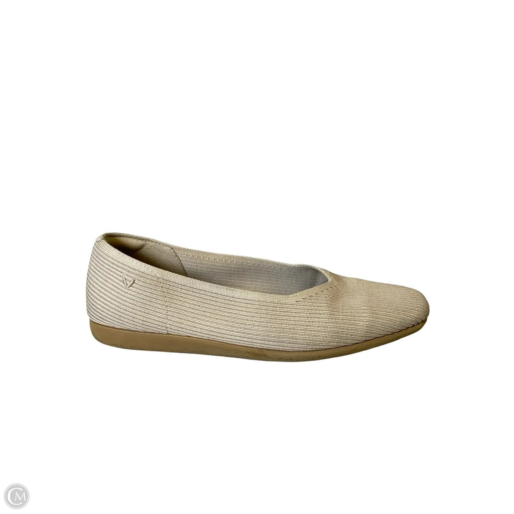 Shoes Flats By Vivaia In Beige, Size: 10