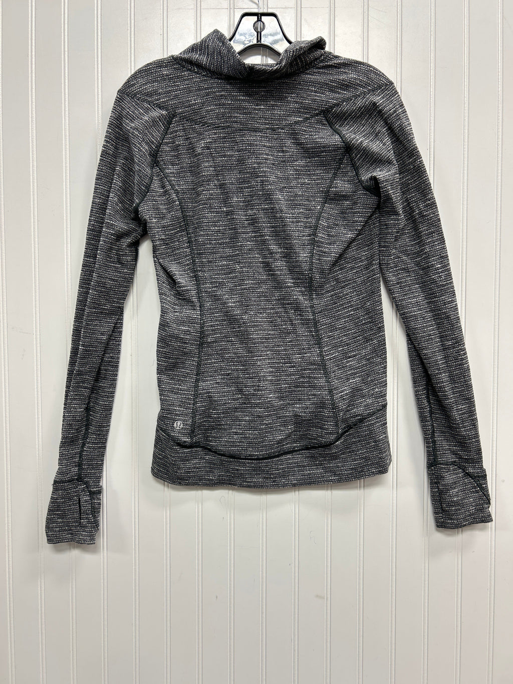 Athletic Top Ls Collar By Lululemon In Grey, Size:M