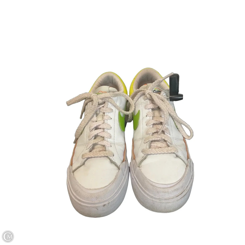 Shoes Sneakers By Nike In White & Yellow, Size: 8