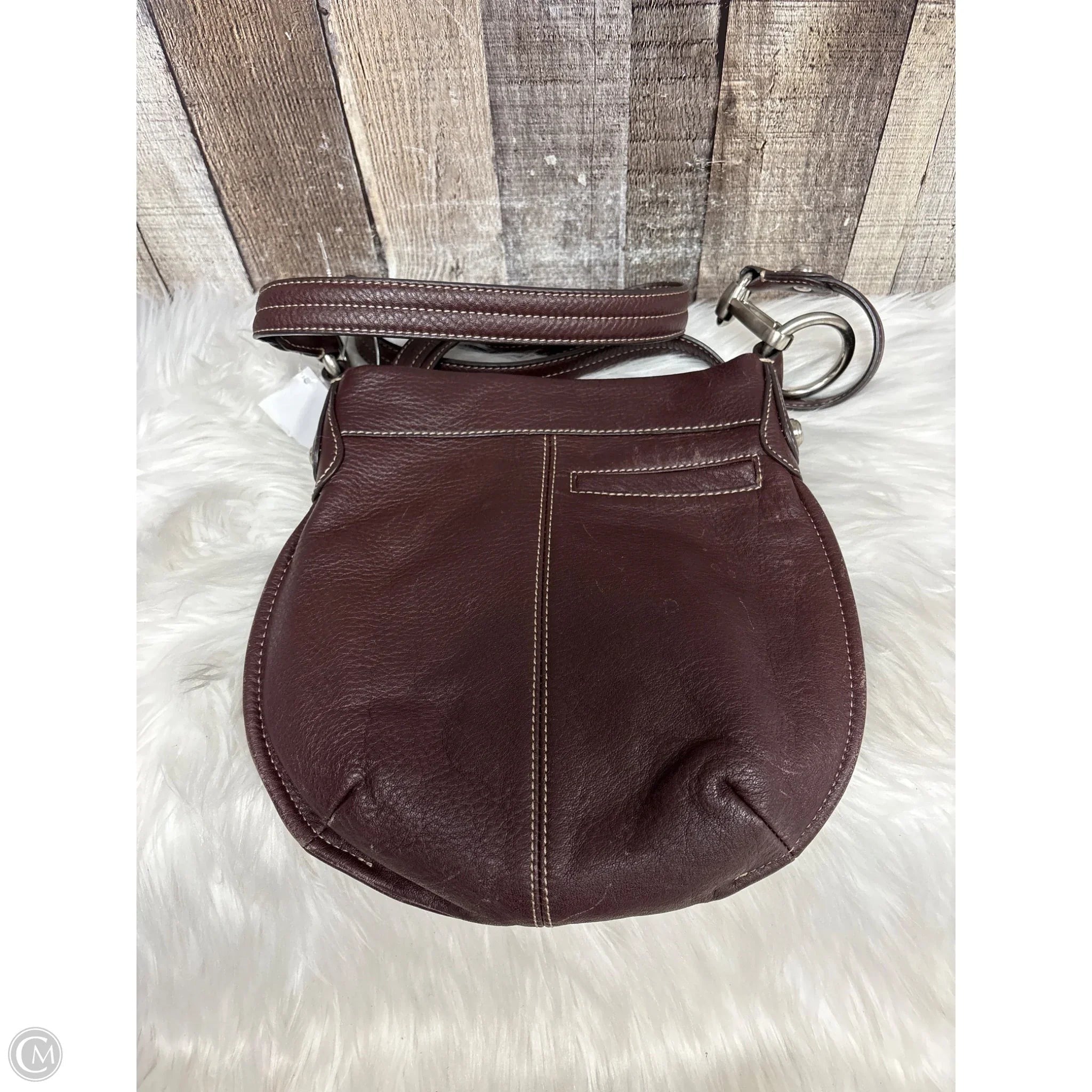 Crossbody Leather By Makowsky, Size: Medium