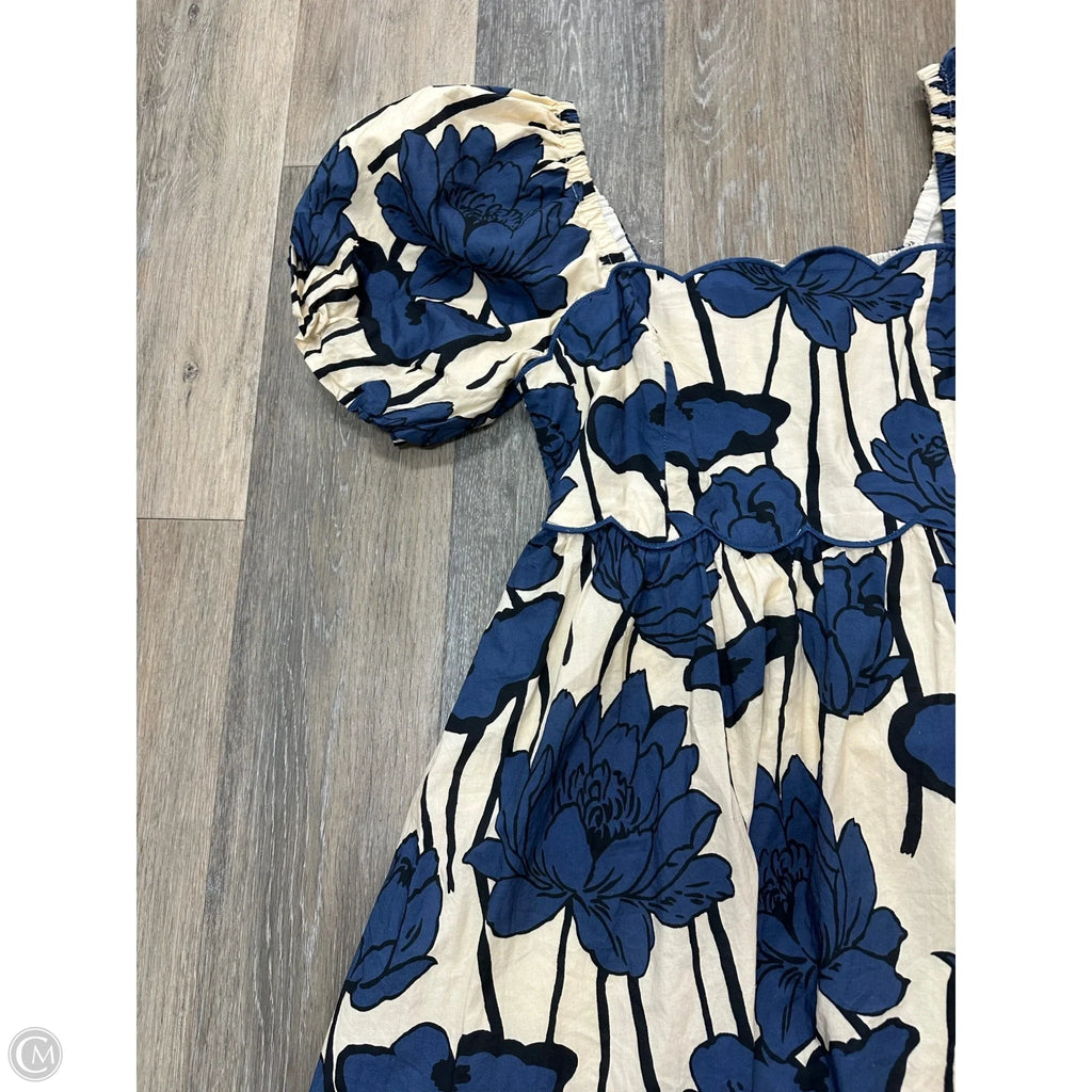 Dress Casual Short By Entro In Floral Print, Size: L