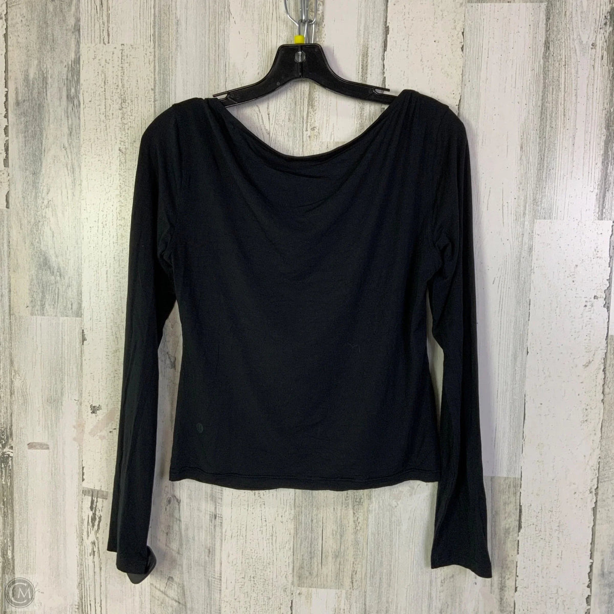 Athletic Top Long Sleeve Crewneck By Lululemon In Black, Size: M