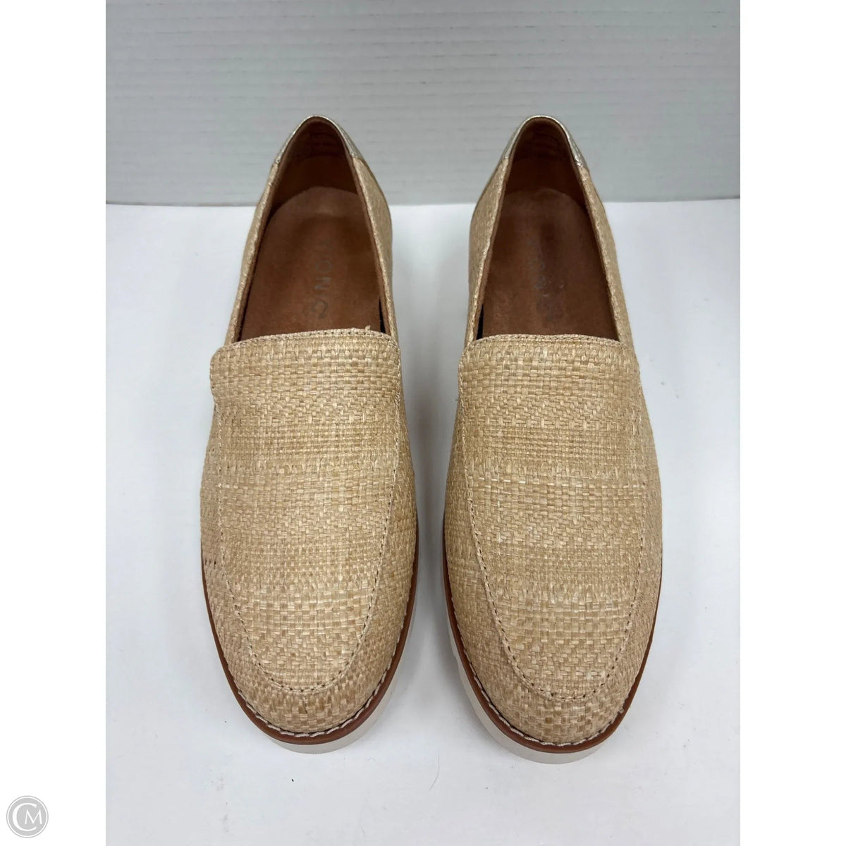 Shoes Flats By Vionic In Tan, Size: 6.5