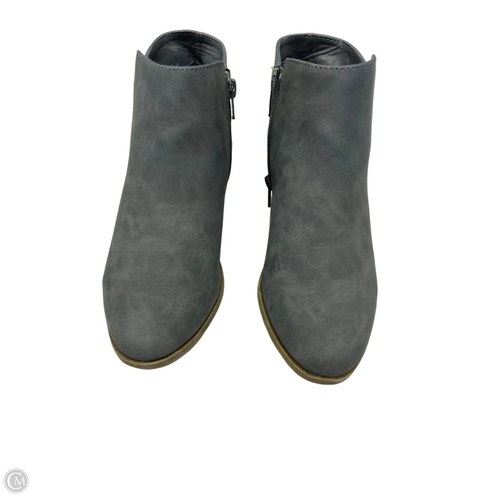 Boots Ankle Flats By St Johns Bay In Grey, Size: 6.5
