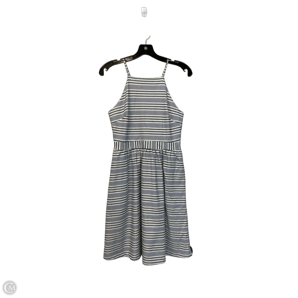 Dress Casual Short By Banana Republic In Striped Pattern, Size: 2
