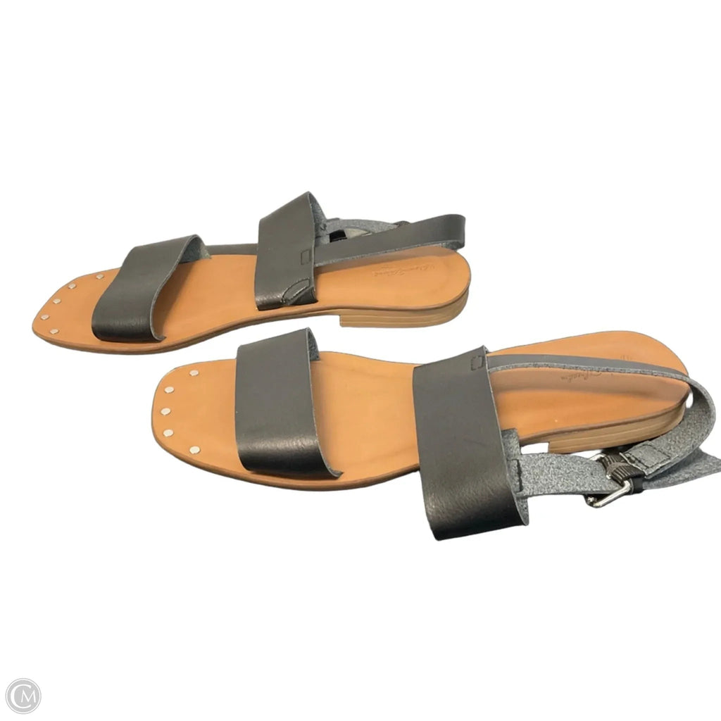 Sandals Flats By Universal Thread In Black, Size: 9.5