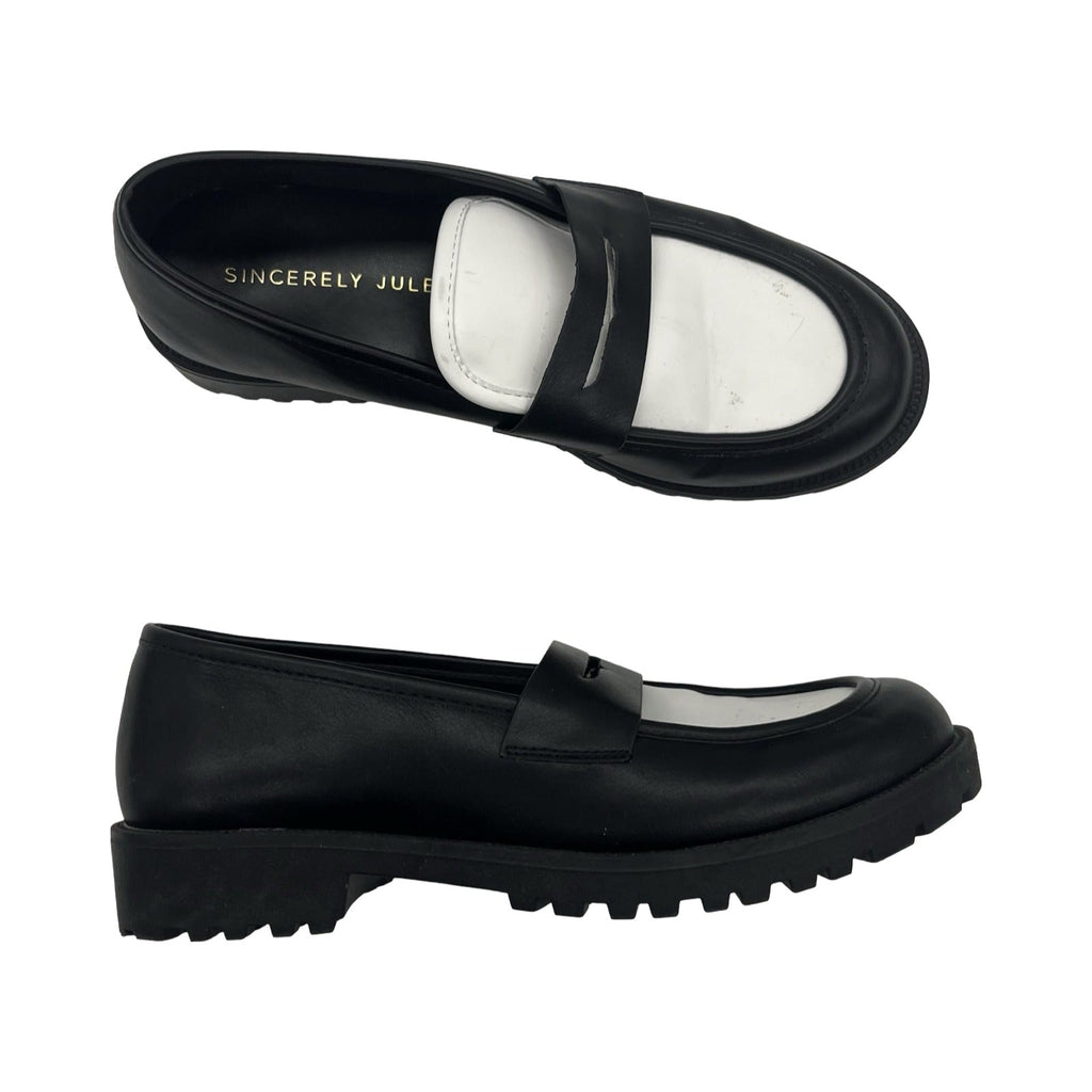 Shoes Flats By Sincerely Jules In Black & White, Size:8.5