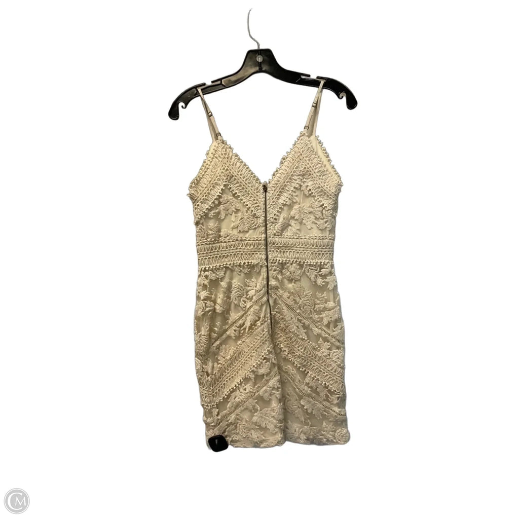 Dress Party Short By Dress Forum In Cream, Size: S