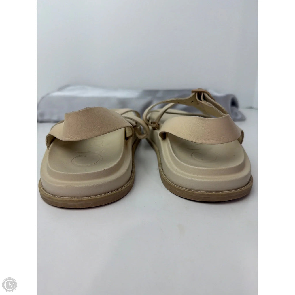 Sandals Flats By Chacos In Cream, Size: 8
