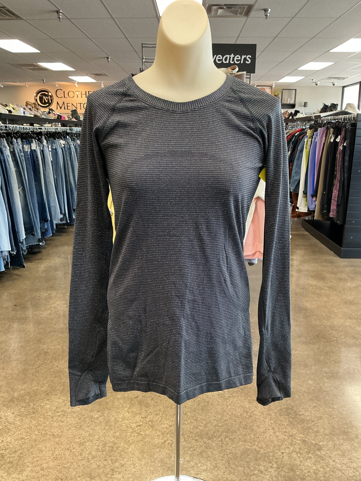 Athletic Top Ls Crewneck By Lululemon In Silver, Size:8P