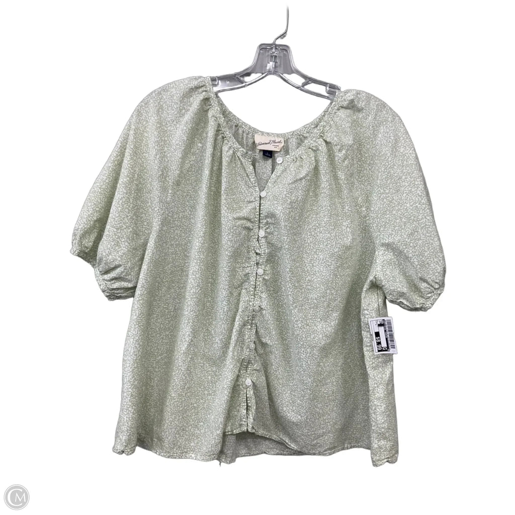 Top Short Sleeve By Universal Thread In Green, Size: L