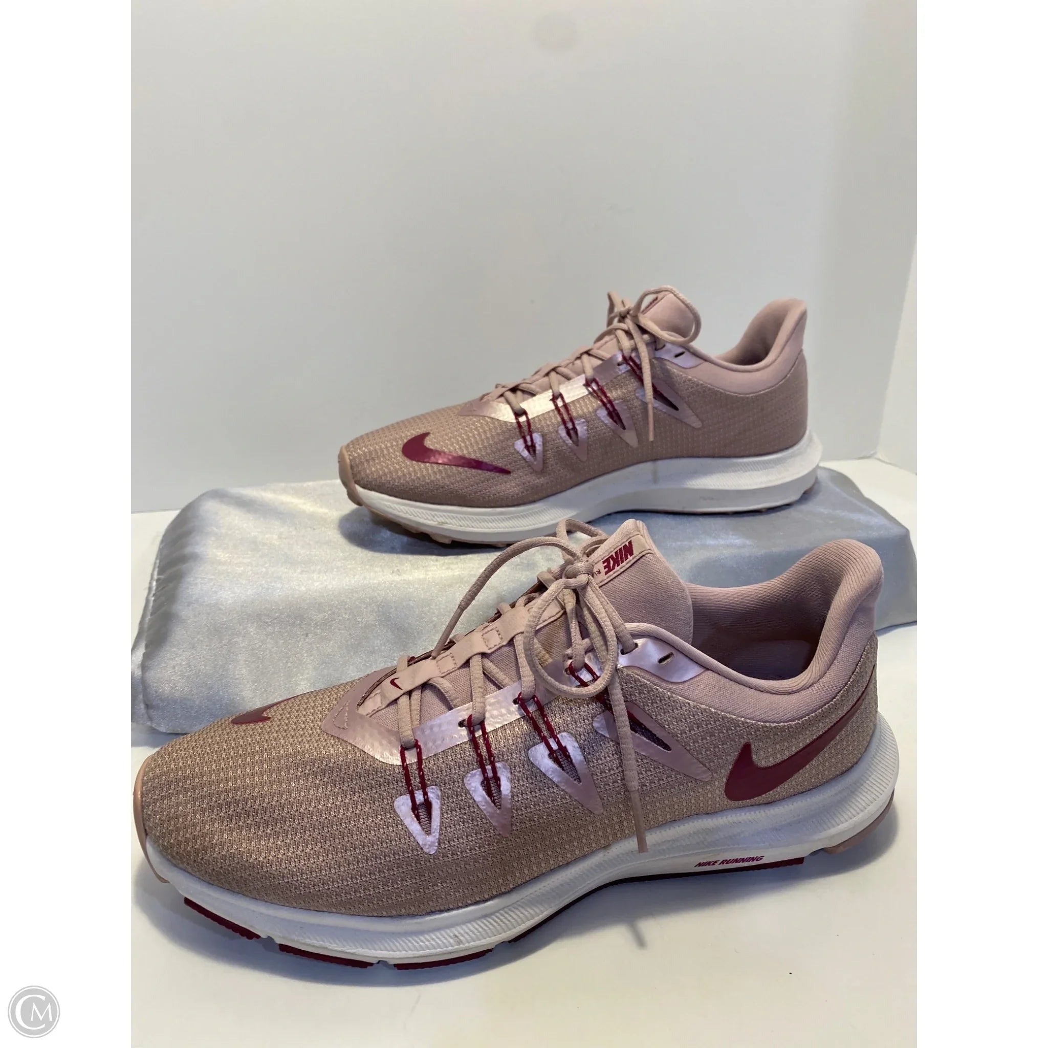 Shoes Athletic By Nike In Pink, Size: 9.5