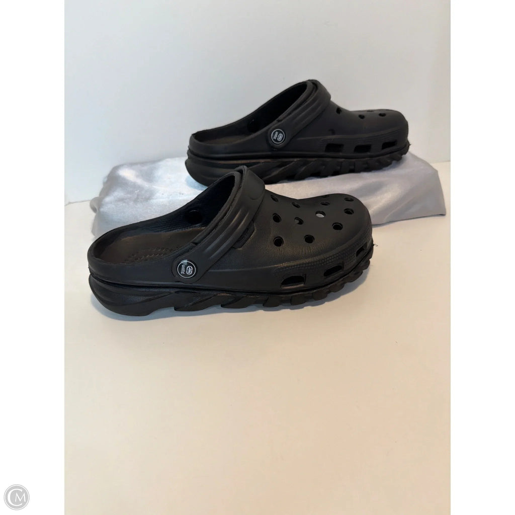 Sandals Flats By Crocs In Black, Size: 8