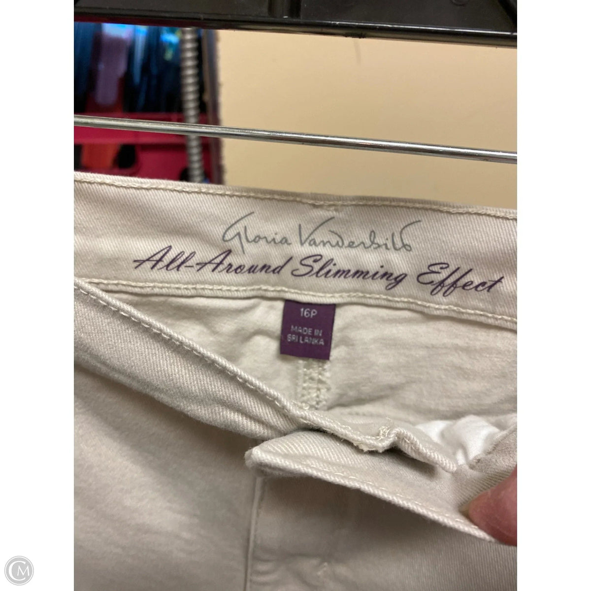 Capris By Gloria Vanderbilt In Beige, Size: 16