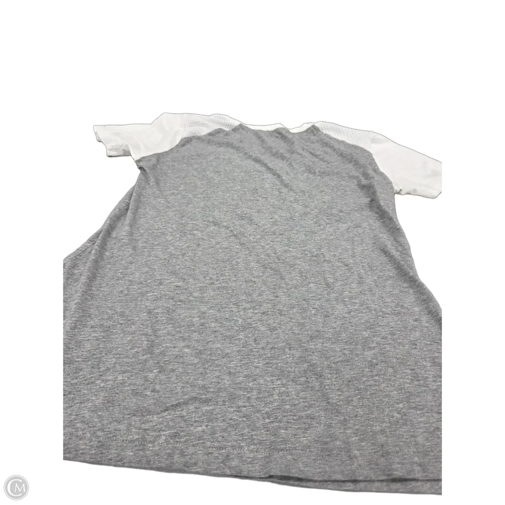 Top Short Sleeve By Nike In Grey, Size: M