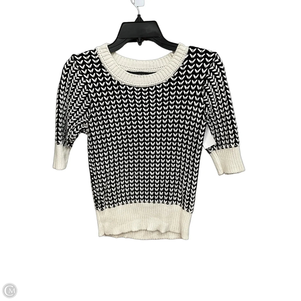 Sweater Short Sleeve By Banana Republic In Black & White, Size: Xs
