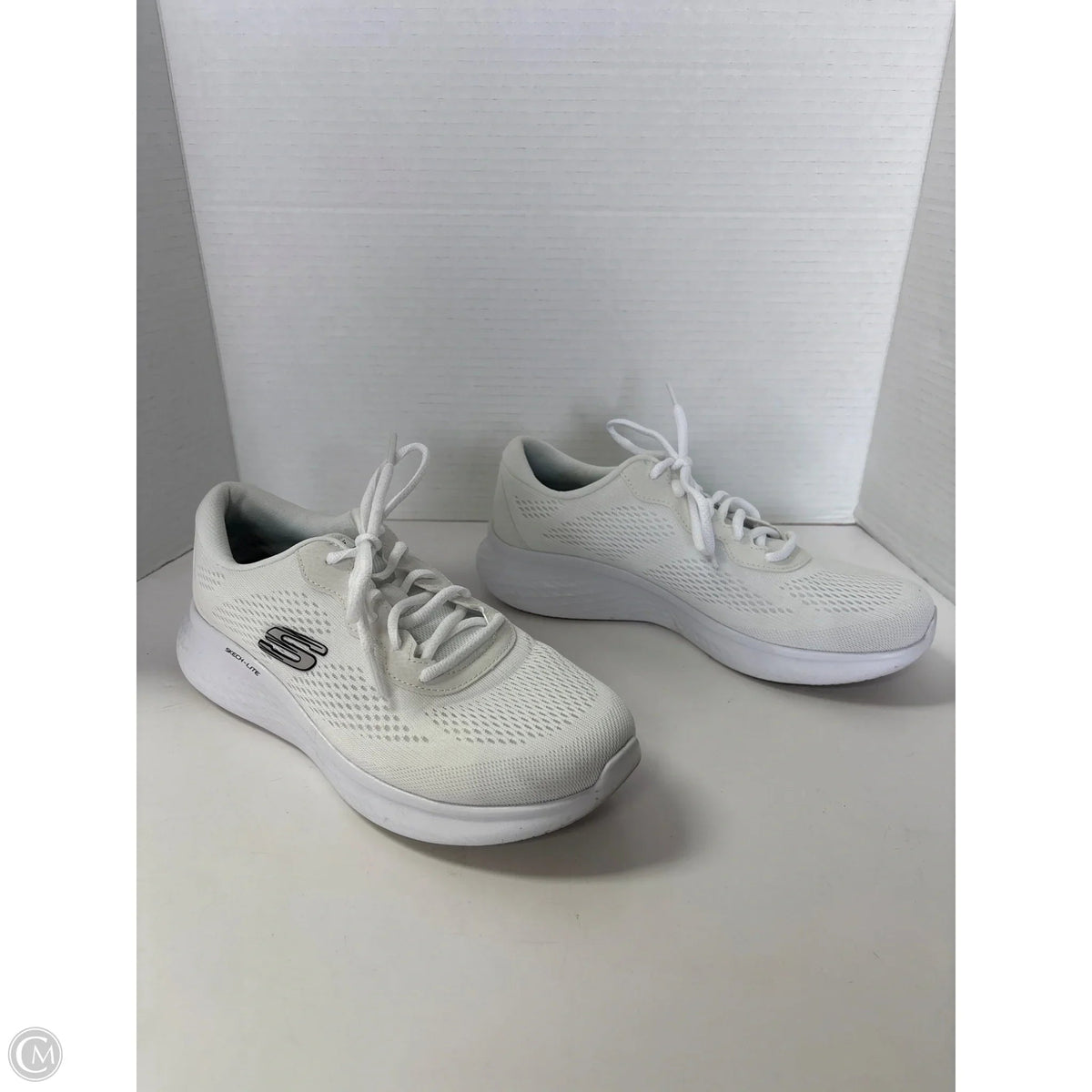 Shoes Athletic By Skechers In White, Size: 9