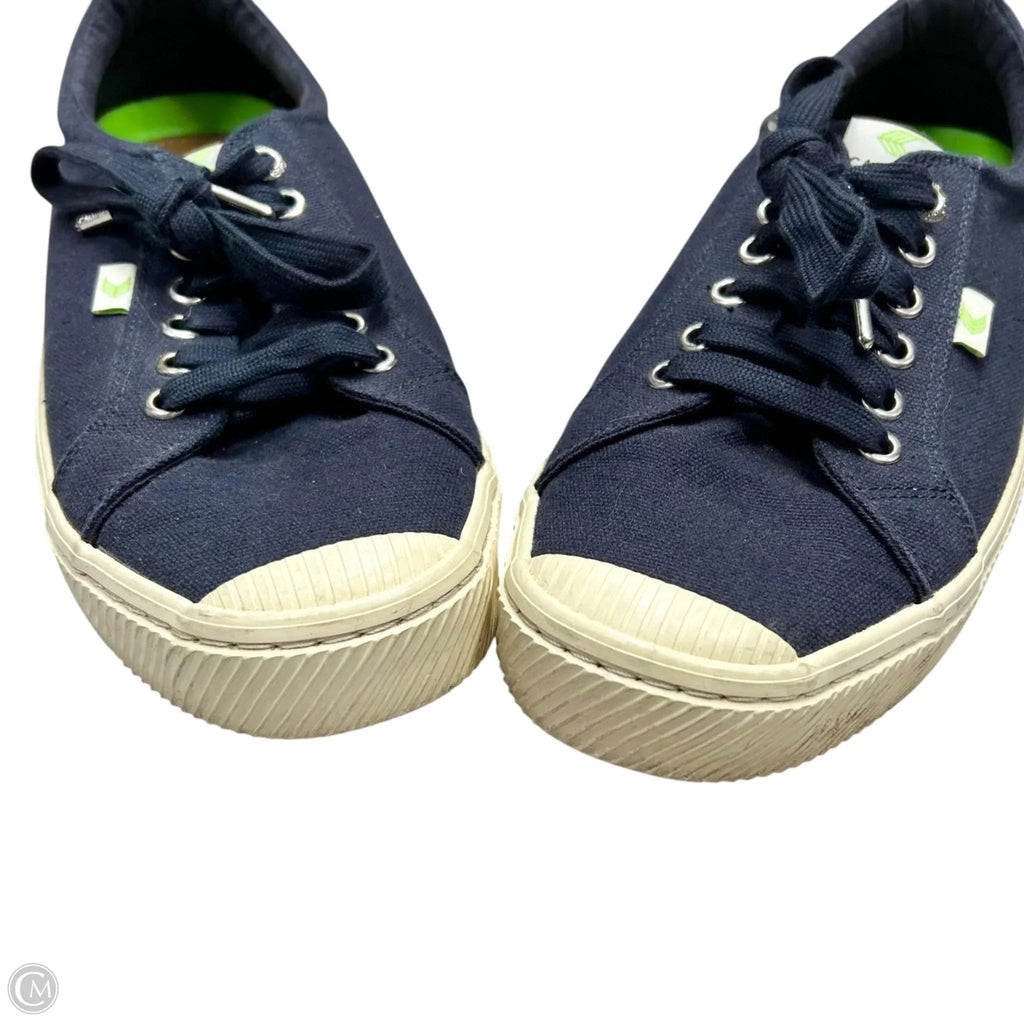 Shoes Sneakers By Cariuma In Navy, Size: 10.5