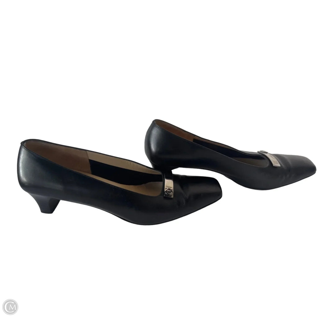 Shoes Luxury Designer By Ferragamo In Black & Silver, Size: 9