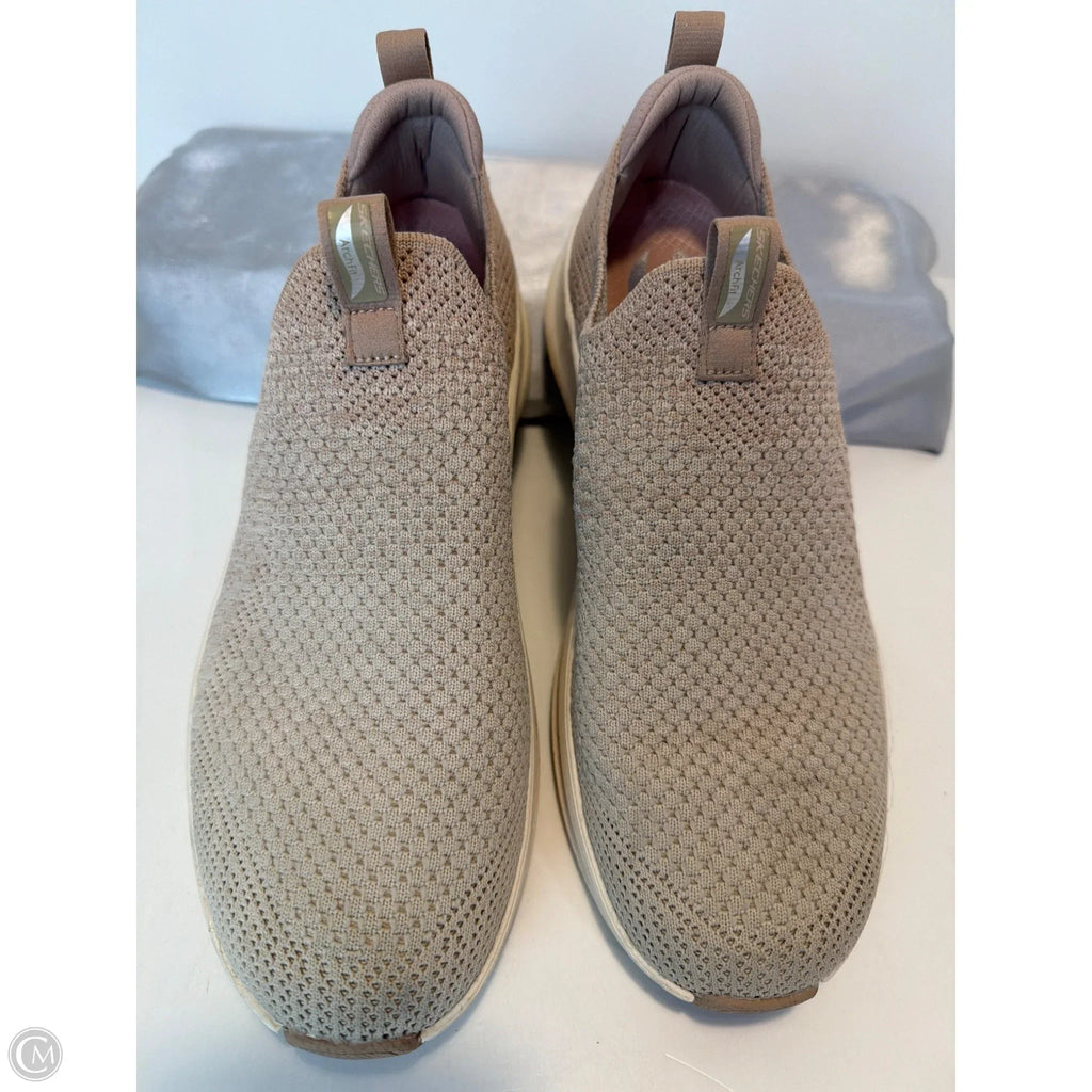 Shoes Athletic By Skechers In Beige, Size: 10