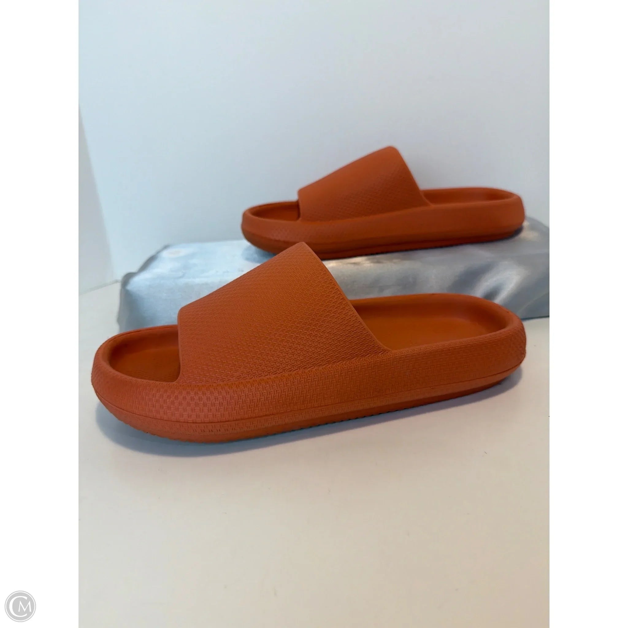 Sandals Flats By Clothes Mentor In Orange, Size: 8