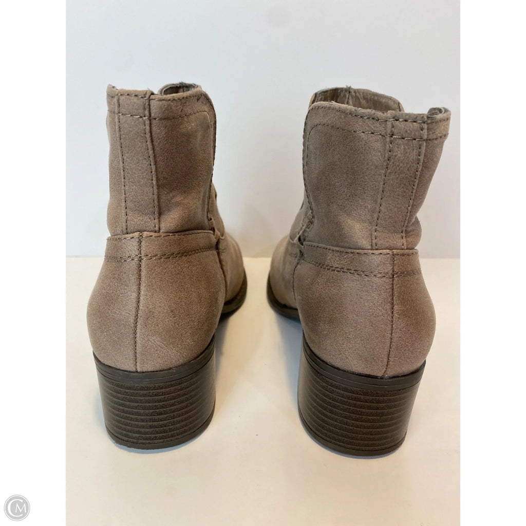 Boots Ankle Heels By True Craft In Taupe, Size: 7