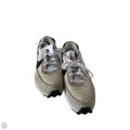 Shoes Sneakers By Nike In Tan & White, Size: 6