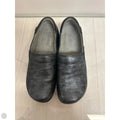 Shoes Flats By Alegria In Grey, Size: 7.5