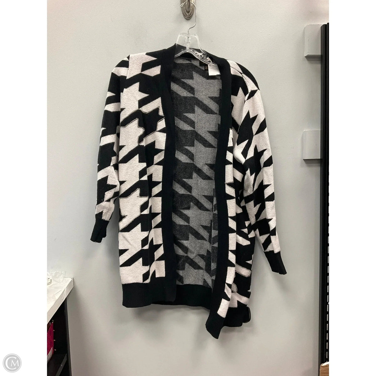 Sweater Cardigan By Ontwelfth In Black & Grey, Size: L