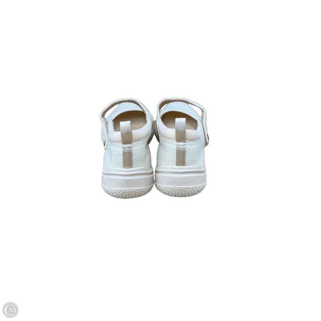 Shoes Flats By Clothes Mentor In Cream, Size: 10