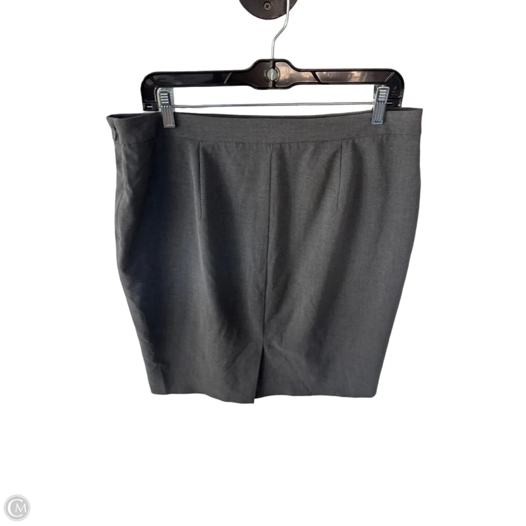 Skirt Mini & Short By Limited In Grey, Size: 12