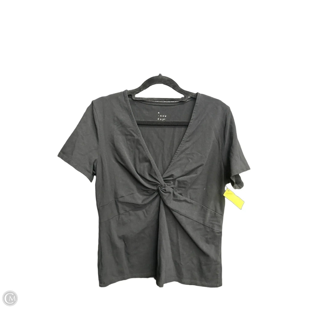 Top Short Sleeve By A New Day In Black, Size: M