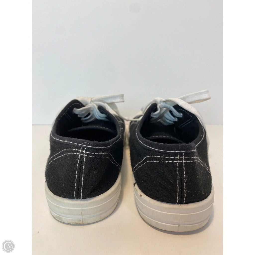Shoes Sneakers By Clothes Mentor In Black, Size: 7