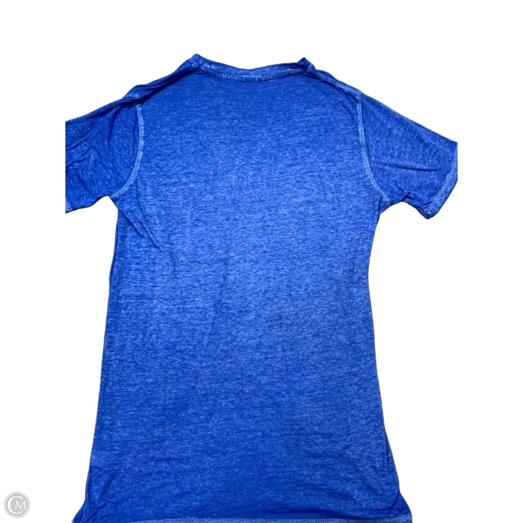 Top Short Sleeve By Clothes Mentor In Blue, Size: M