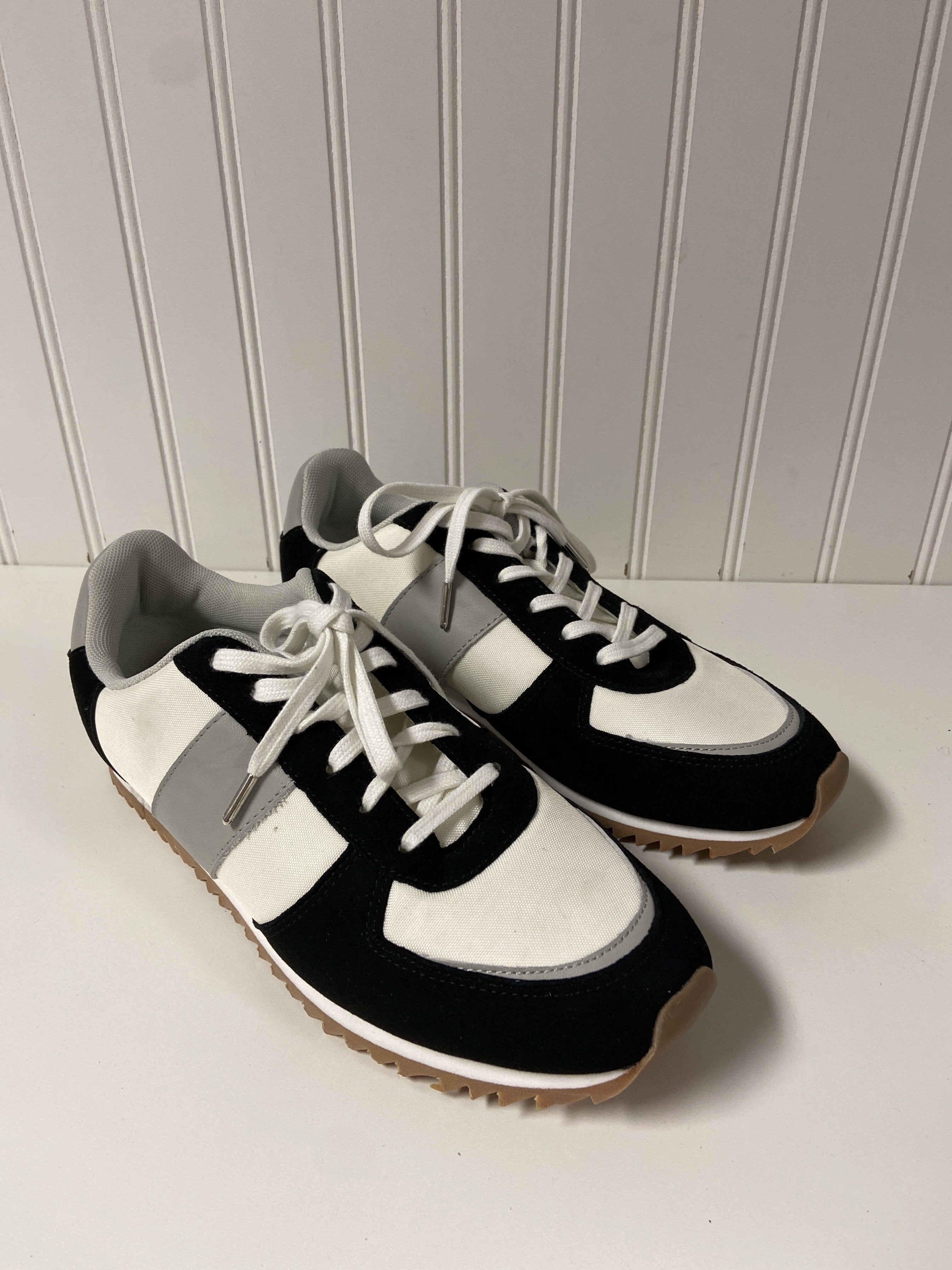 Shoes Sneakers By J. Crew Size: 7