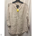 Top Long Sleeve By Tahari In Cream, Size: S