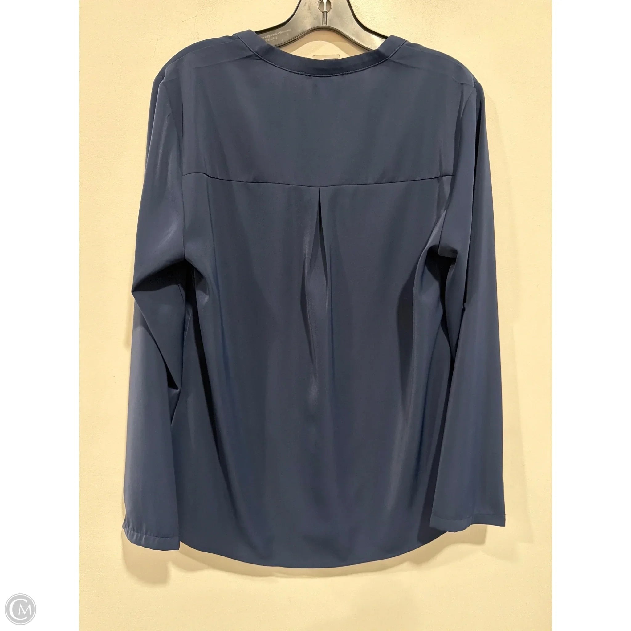 Top Long Sleeve By Clothes Mentor In Navy, Size: L