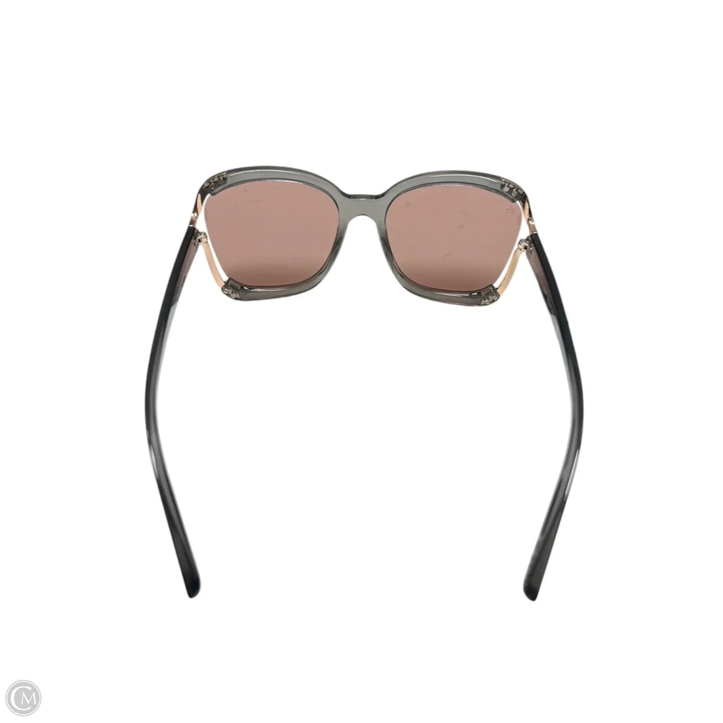 Sunglasses By PRIVE REVAUX, Size: